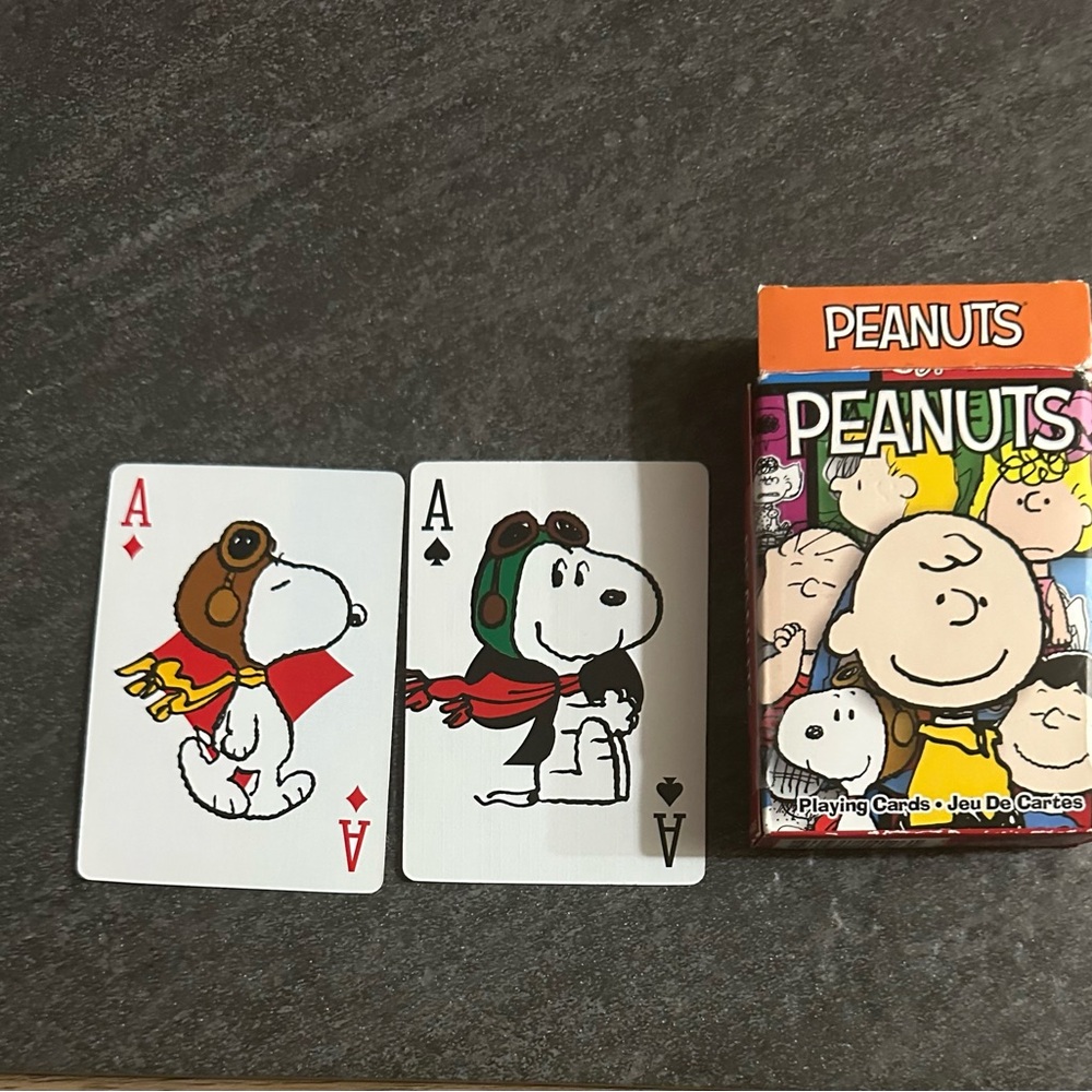 Peanuts Colorful Playing Cards - Picture 4 of 7